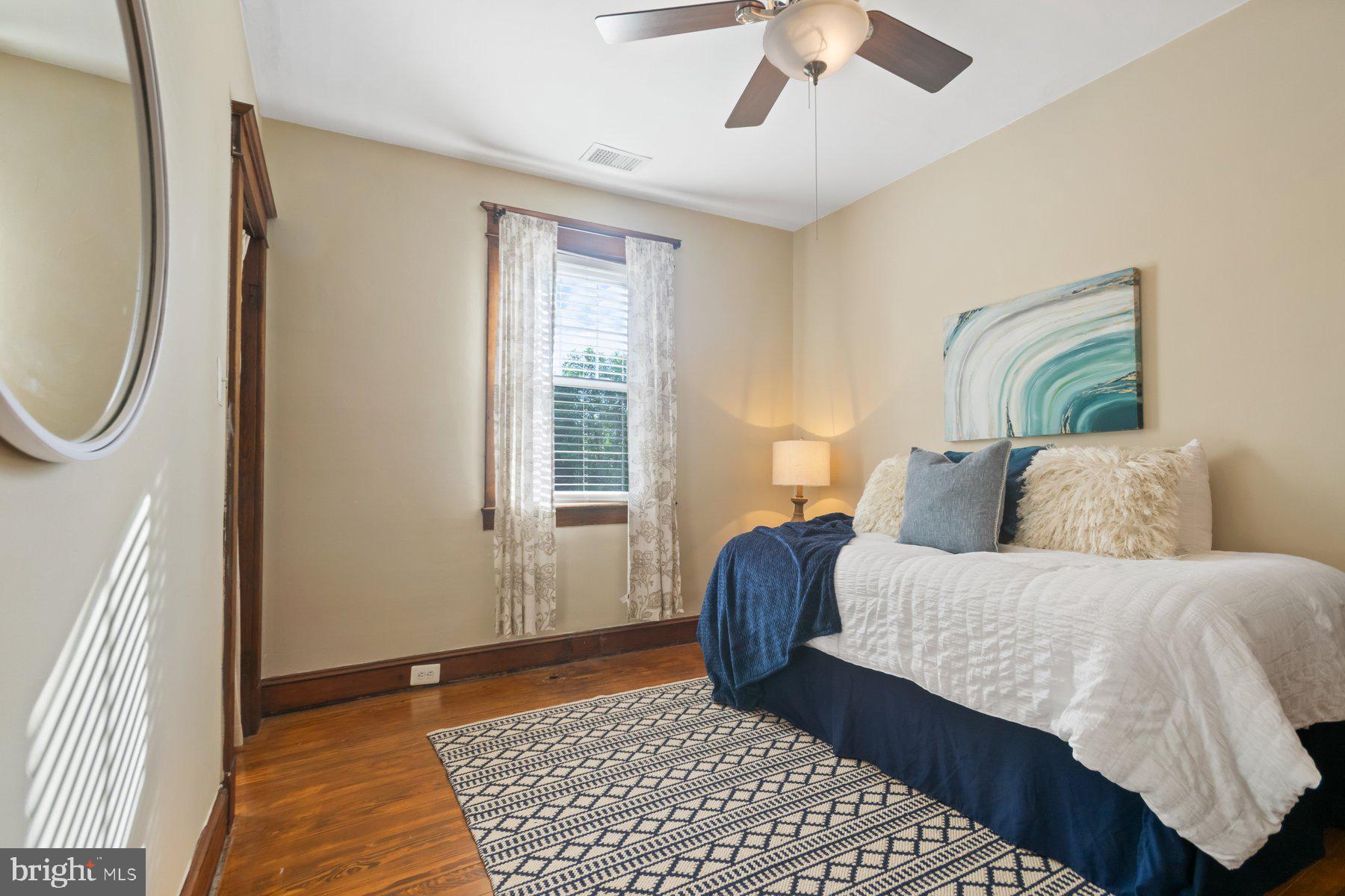 LAKE WALKER - Residential