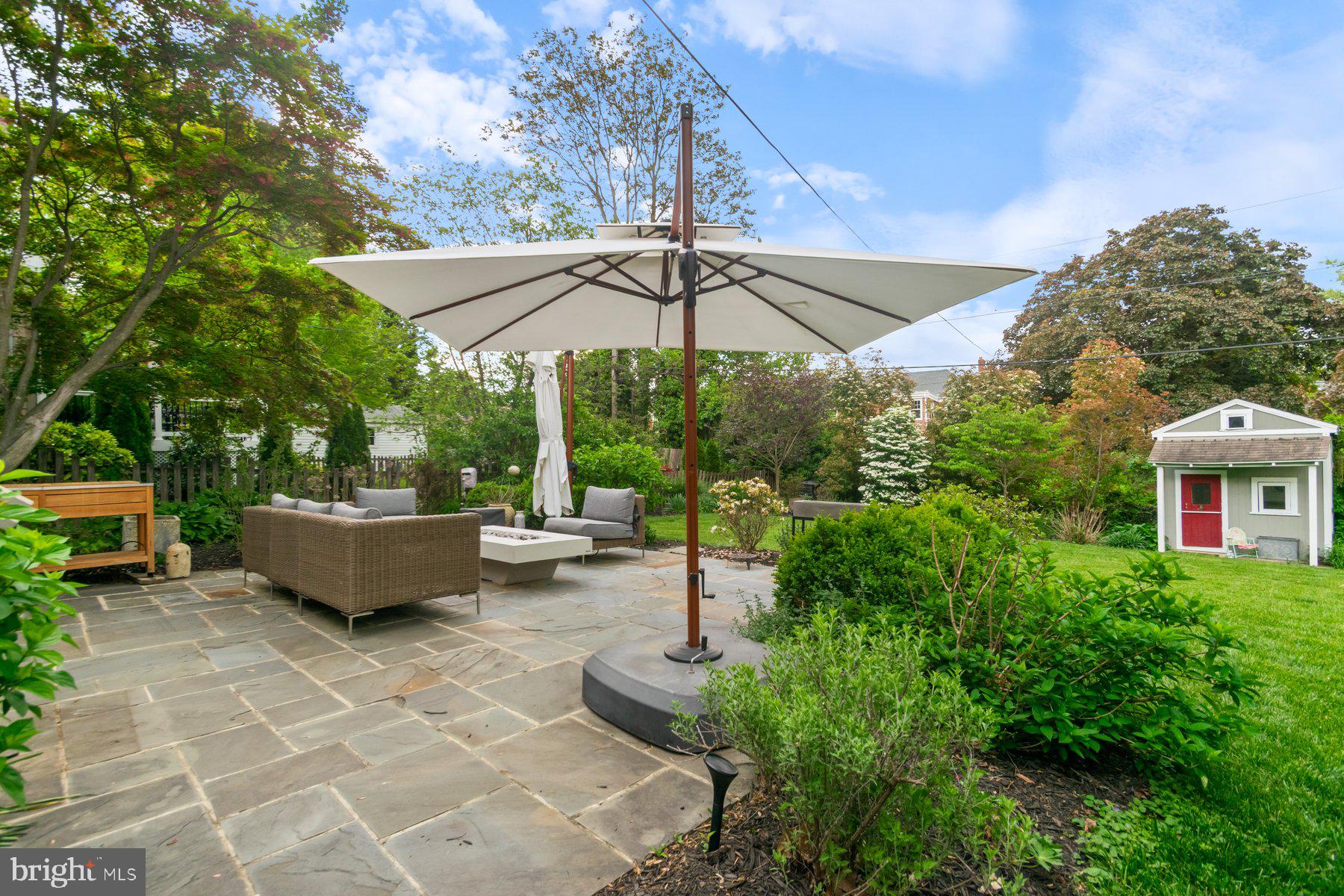 LAKE WALKER - Residential