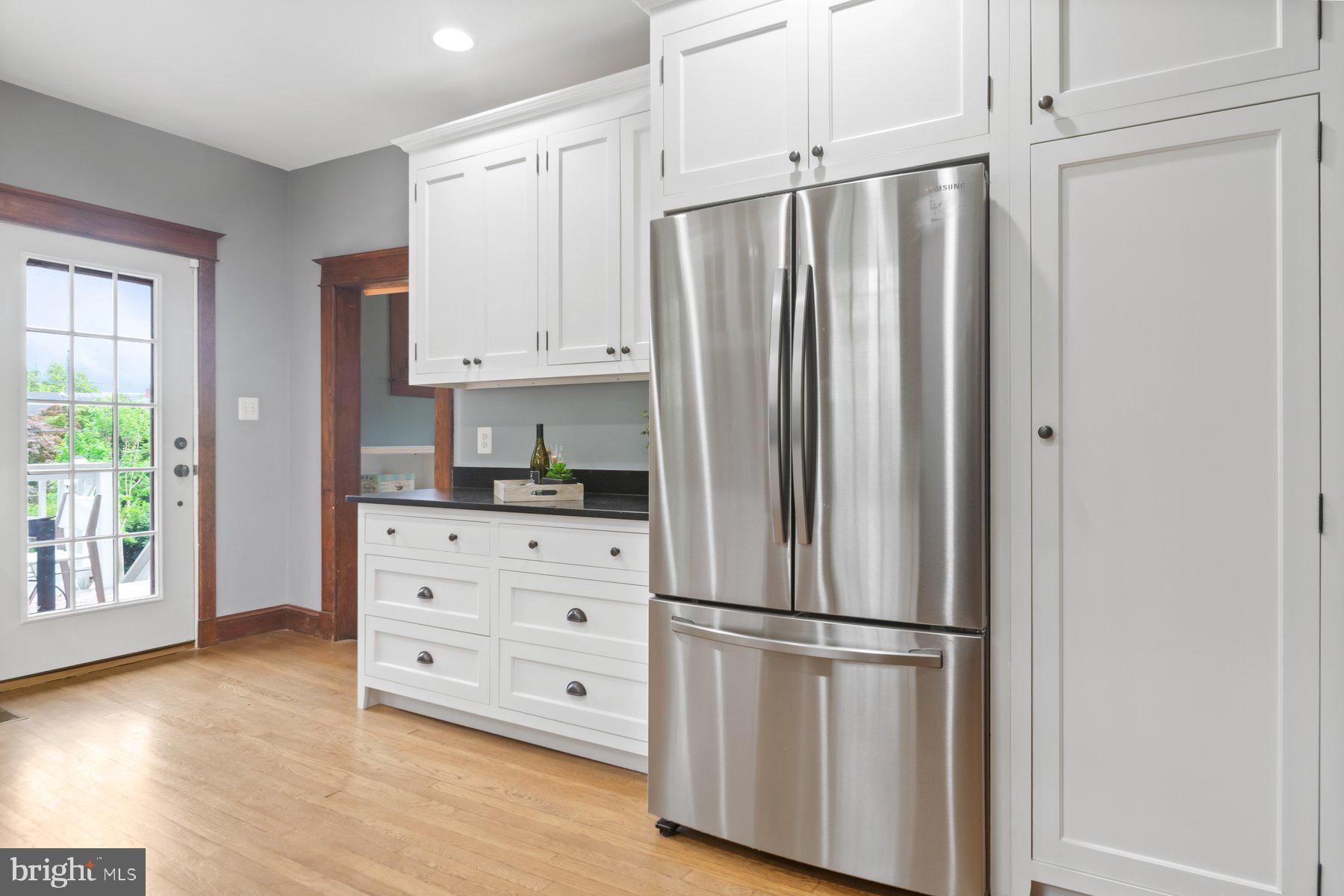 LAKE WALKER - Residential