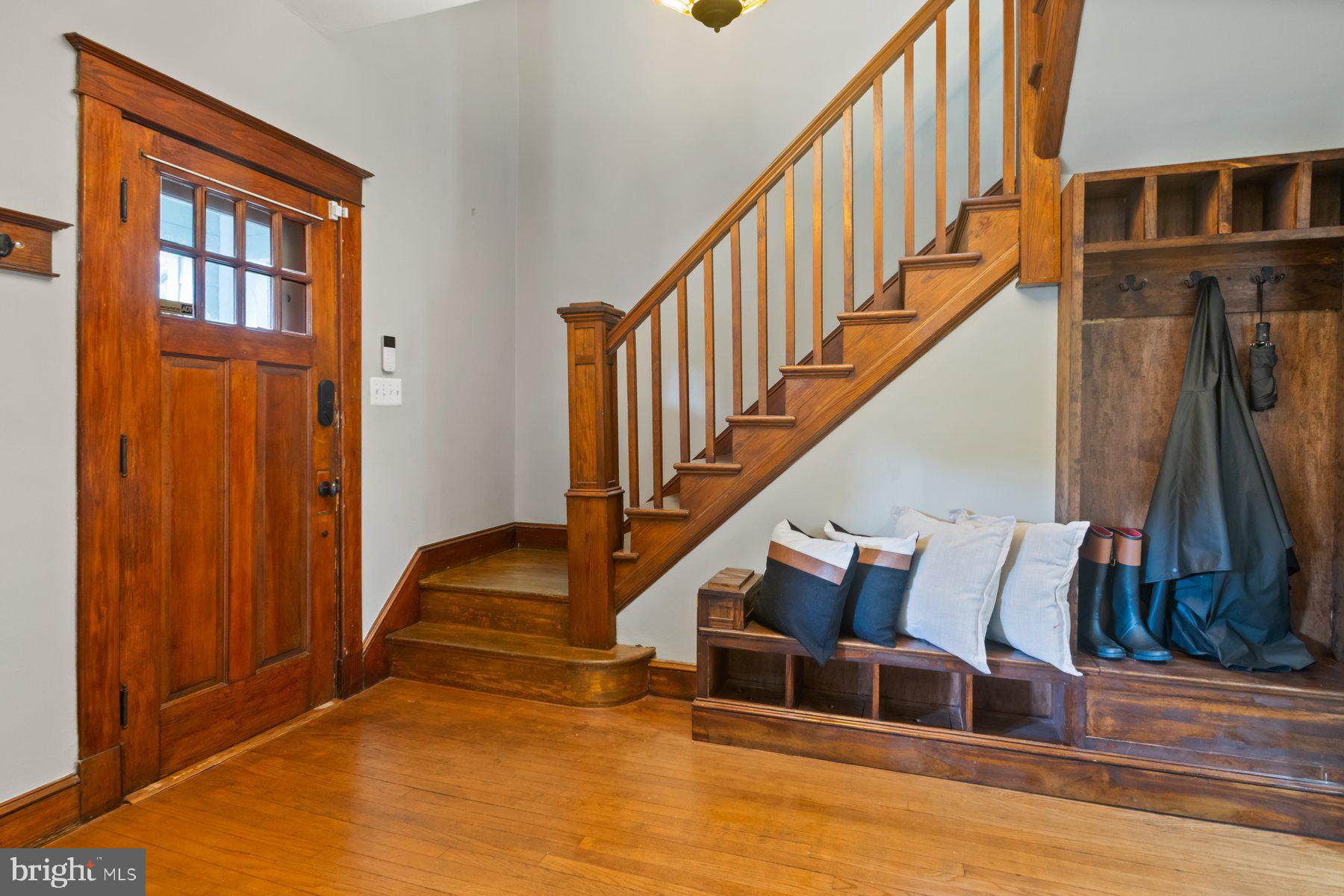 LAKE WALKER - Residential