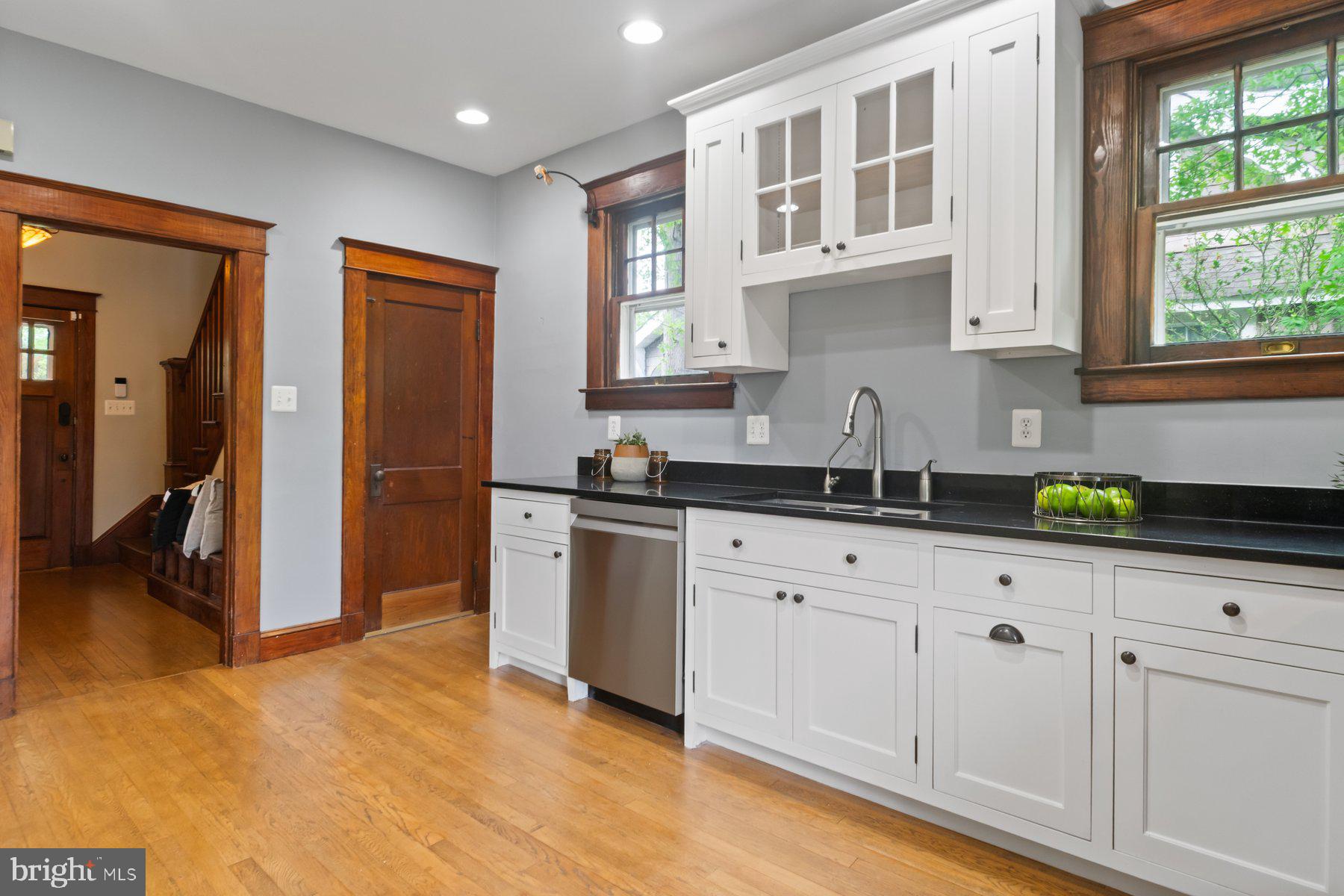 LAKE WALKER - Residential