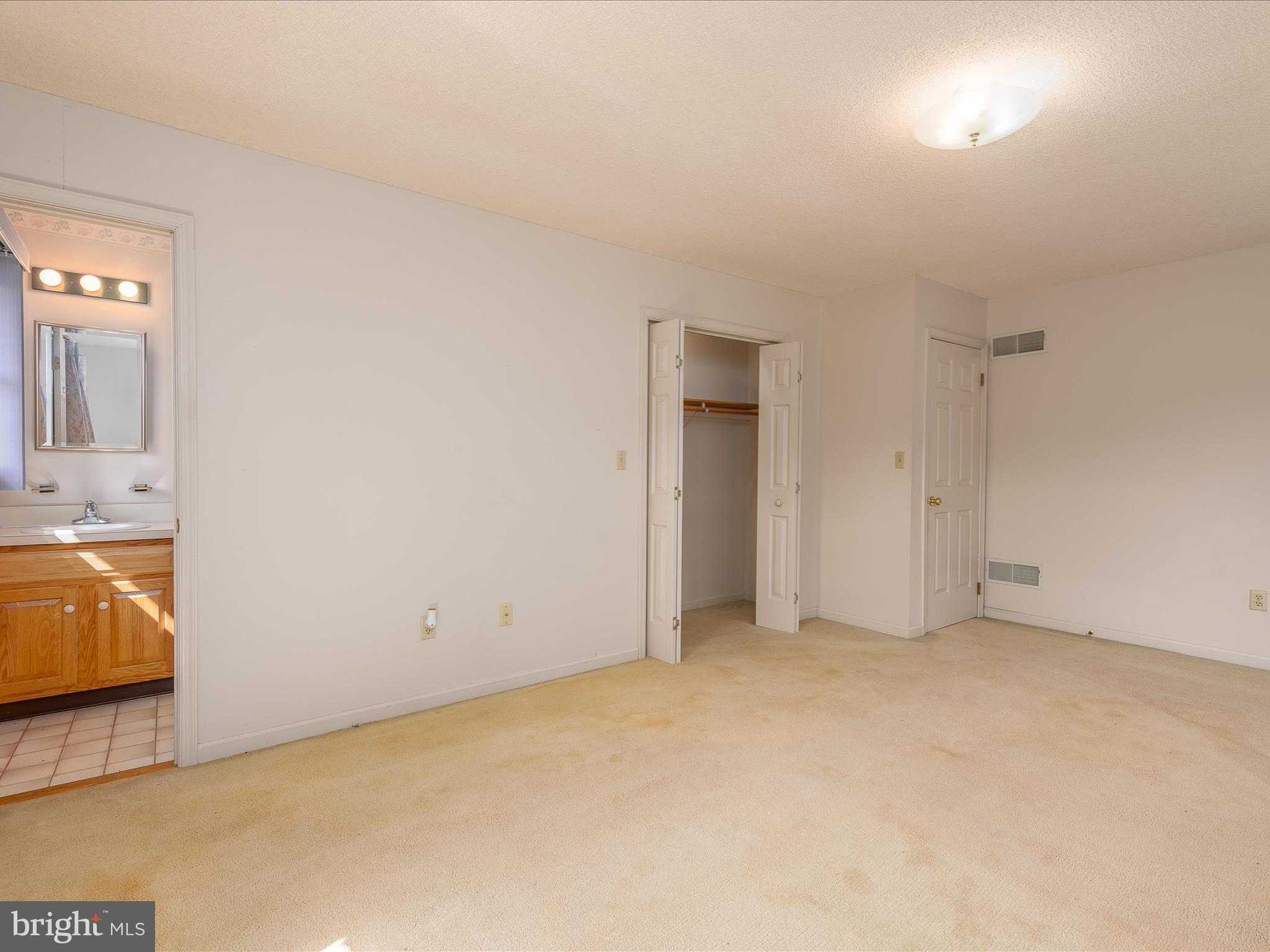 OAKWOOD - Residential