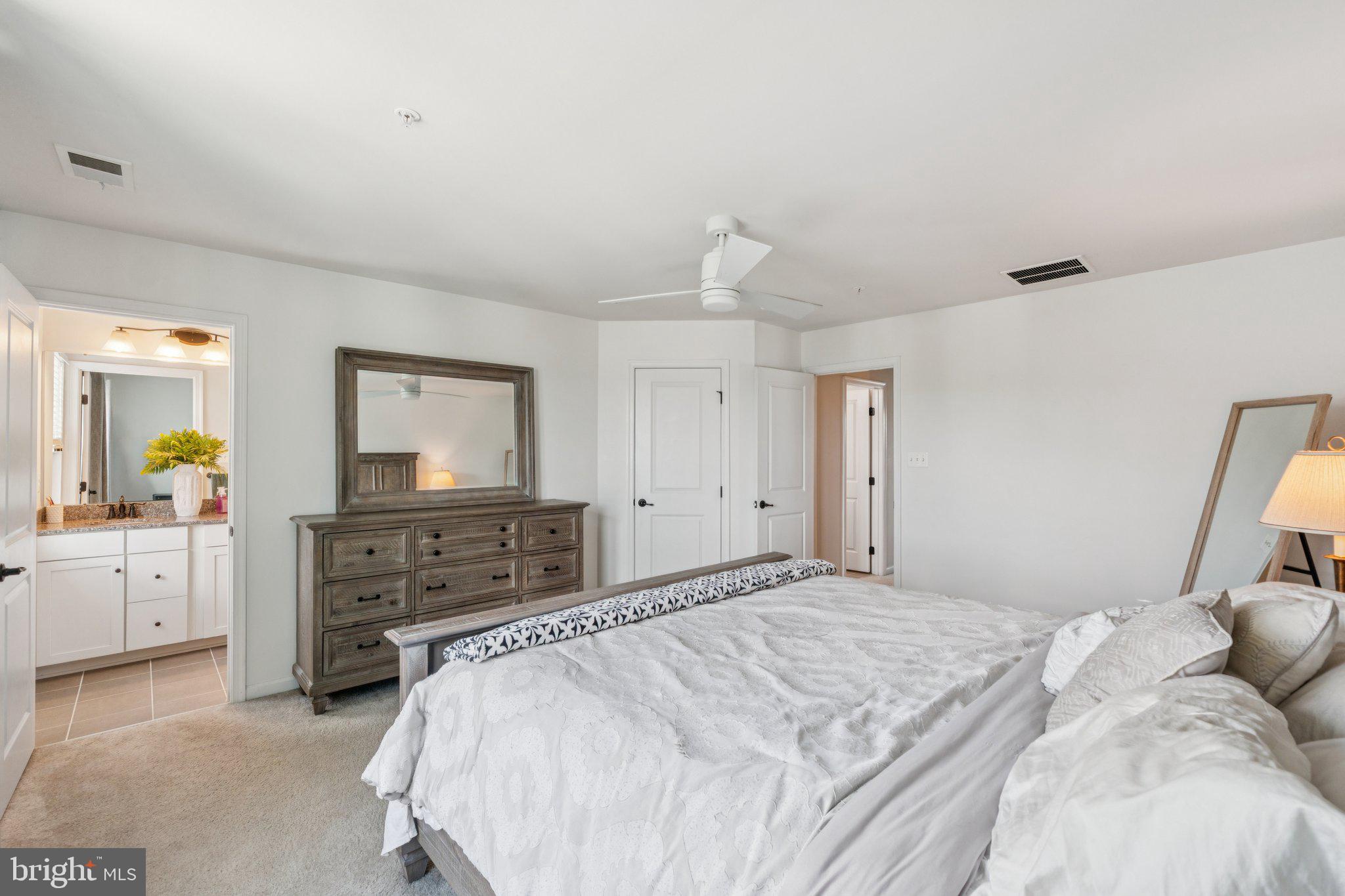 HOLLY RIDGE - Residential