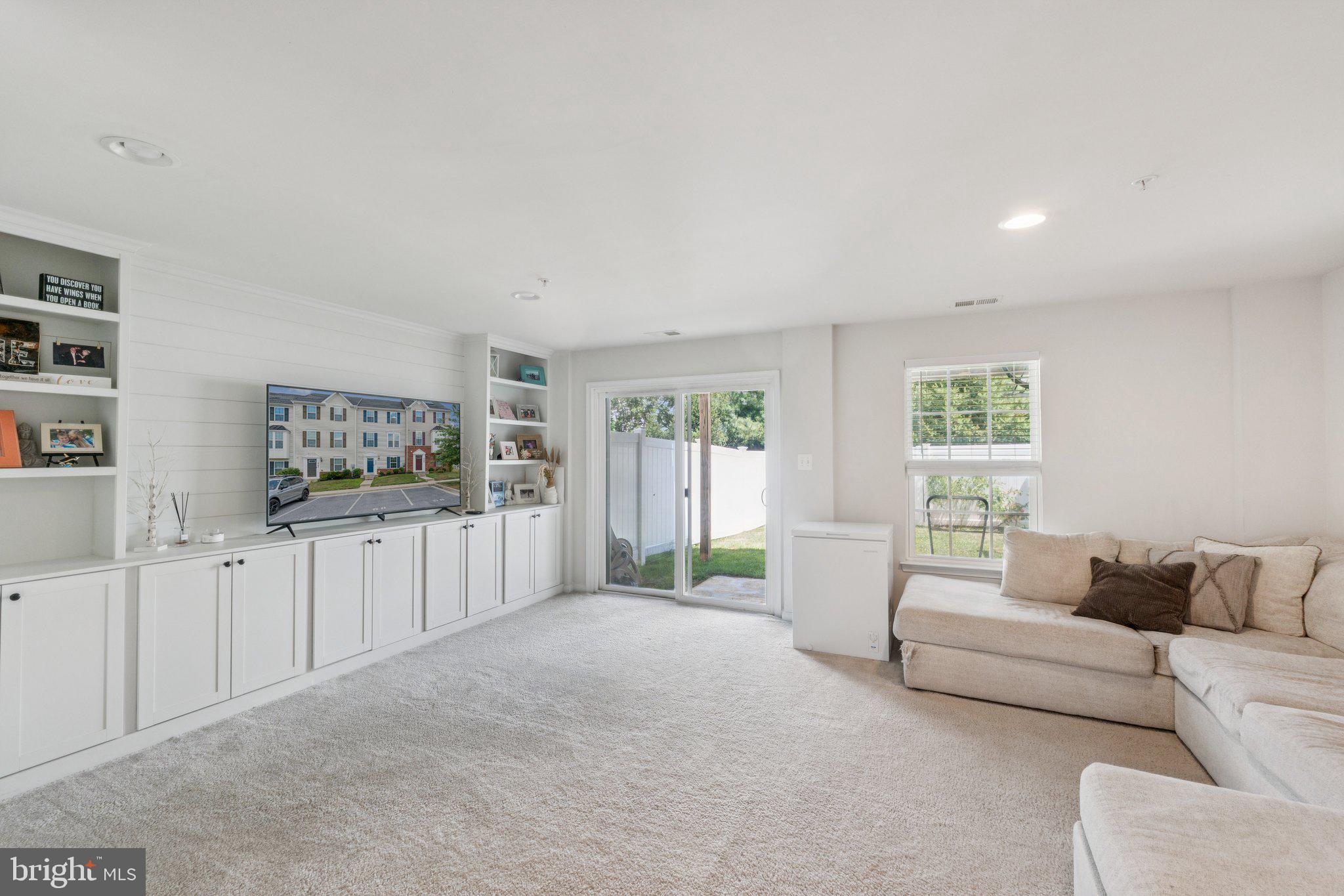 HOLLY RIDGE - Residential