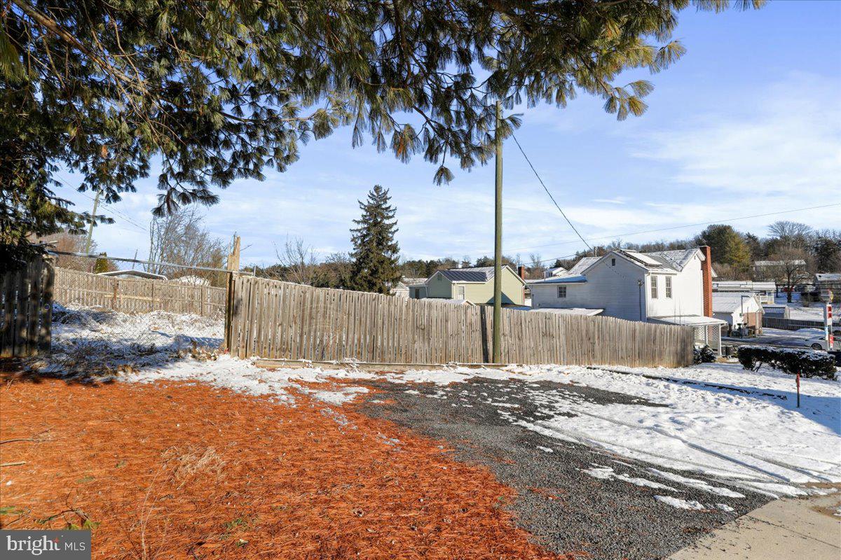 TOMS BROOK - Residential