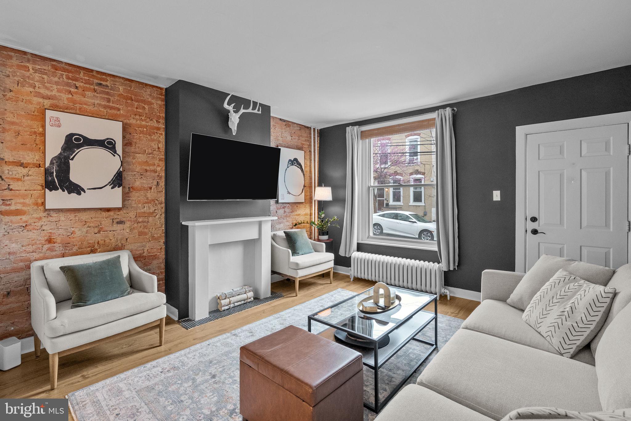 EAST FALLS - Residential