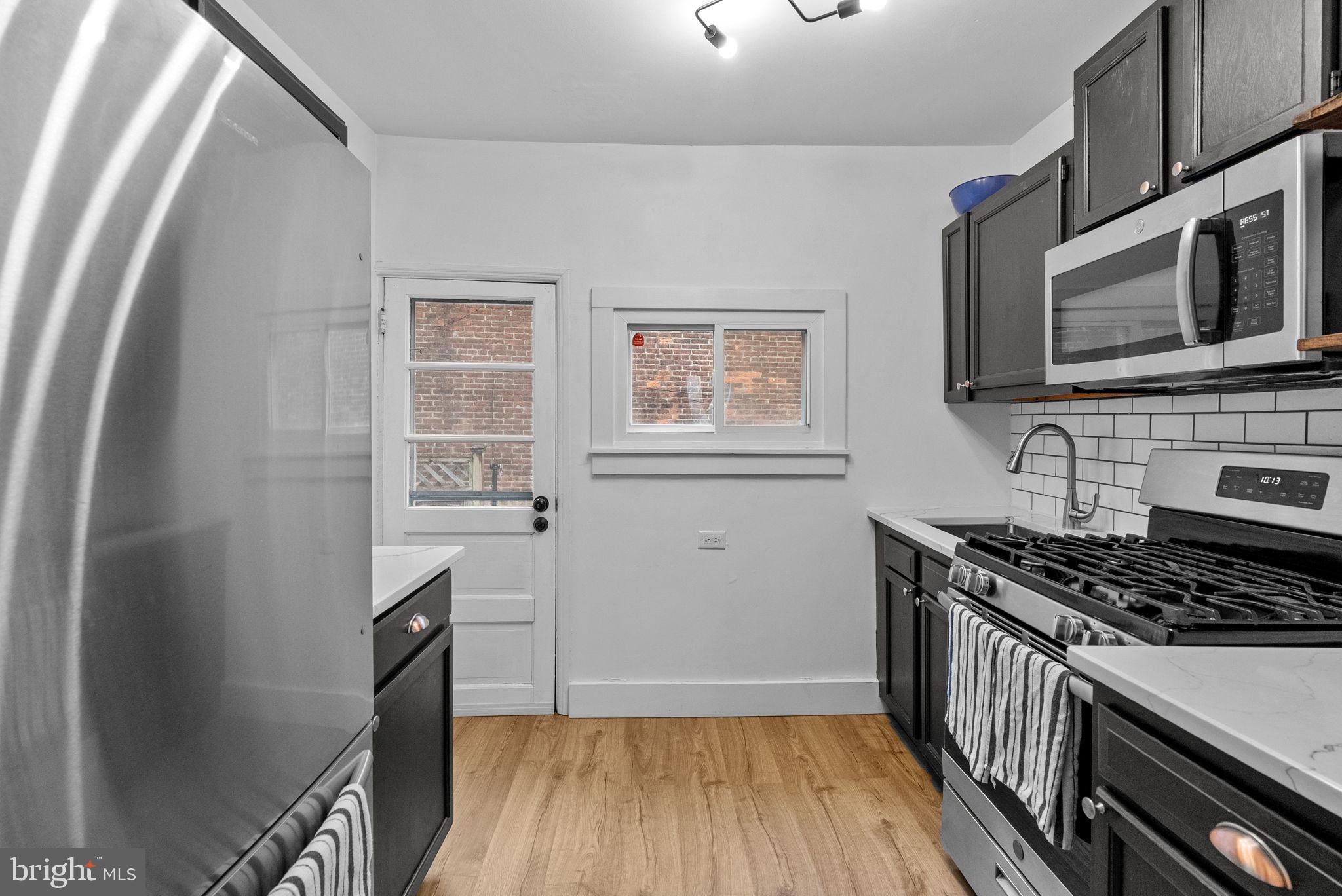 EAST FALLS - Residential