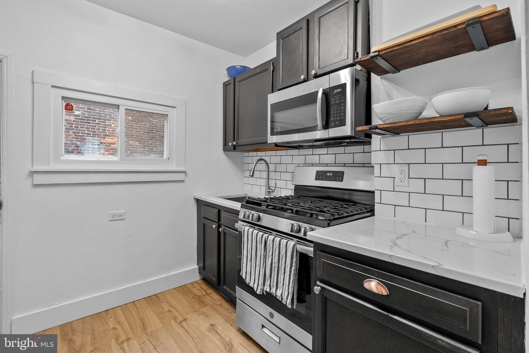 EAST FALLS - Residential