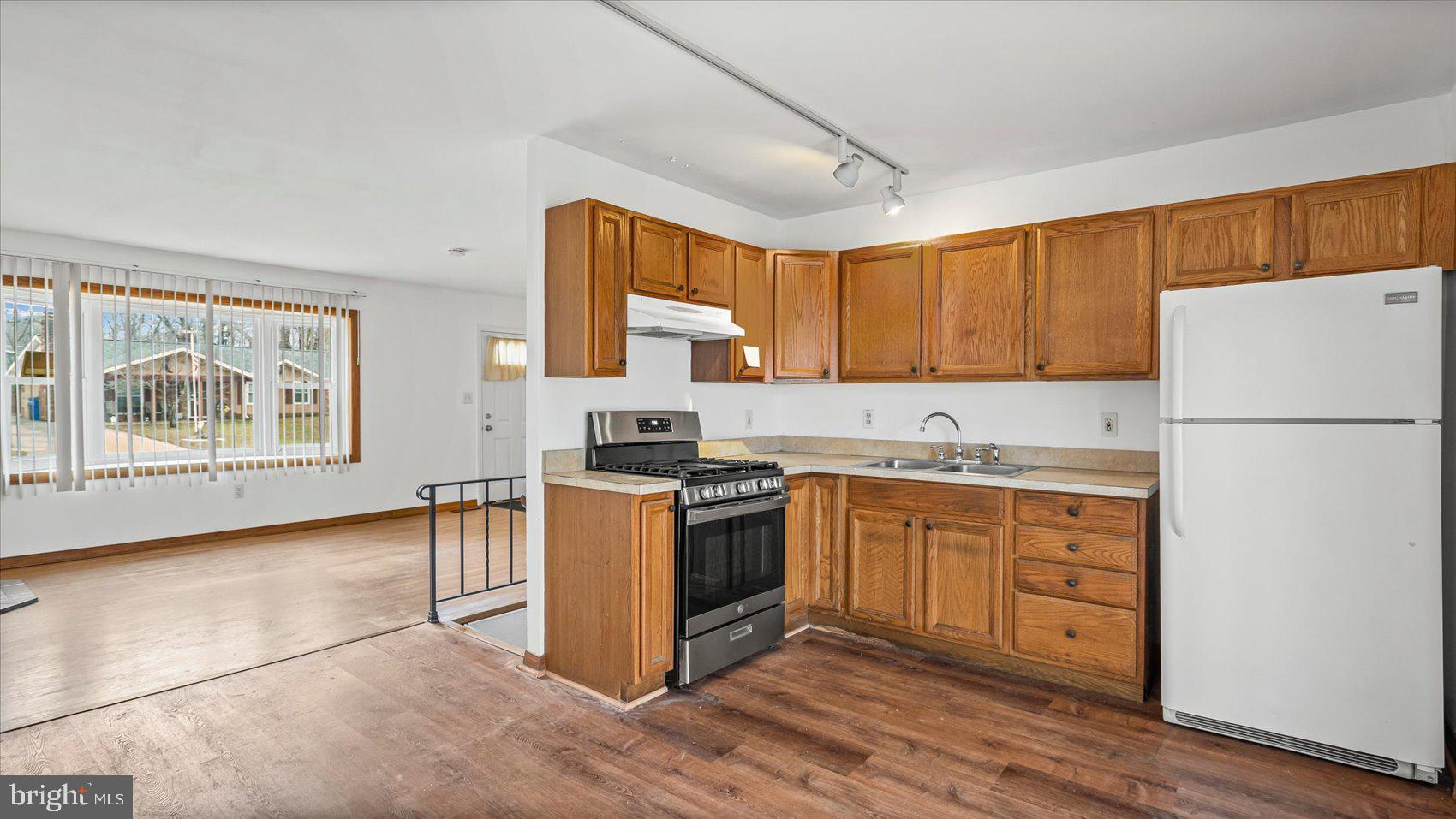 EDGE MEAD - Residential