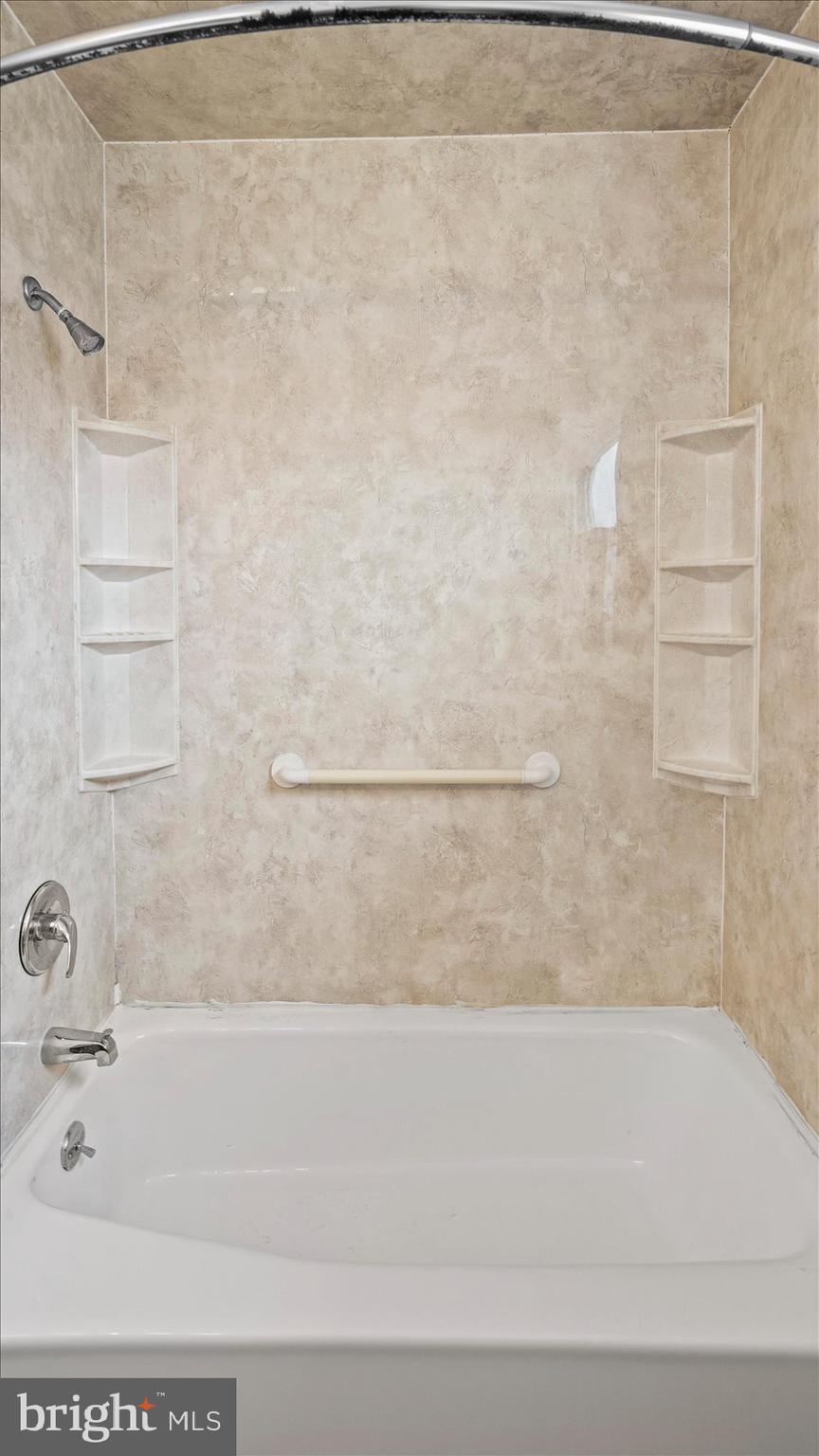 EDGE MEAD - Residential