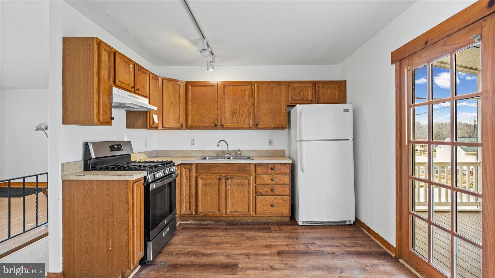 EDGE MEAD - Residential