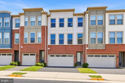 42422 DOGWOOD GLEN SQUARE STERLING VA 20166
