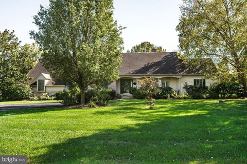 Homes For Sale - 7844 Chester Court<br/> Kent County, CHESTERTOWN, MD 21620