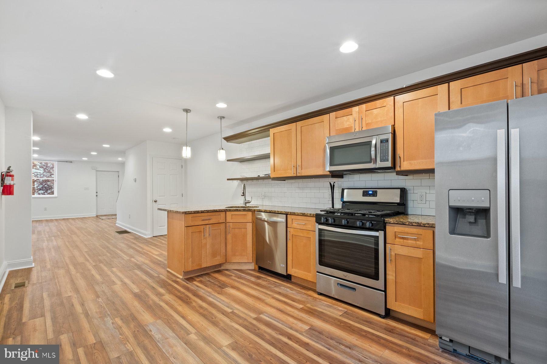 POINT BREEZE - Residential