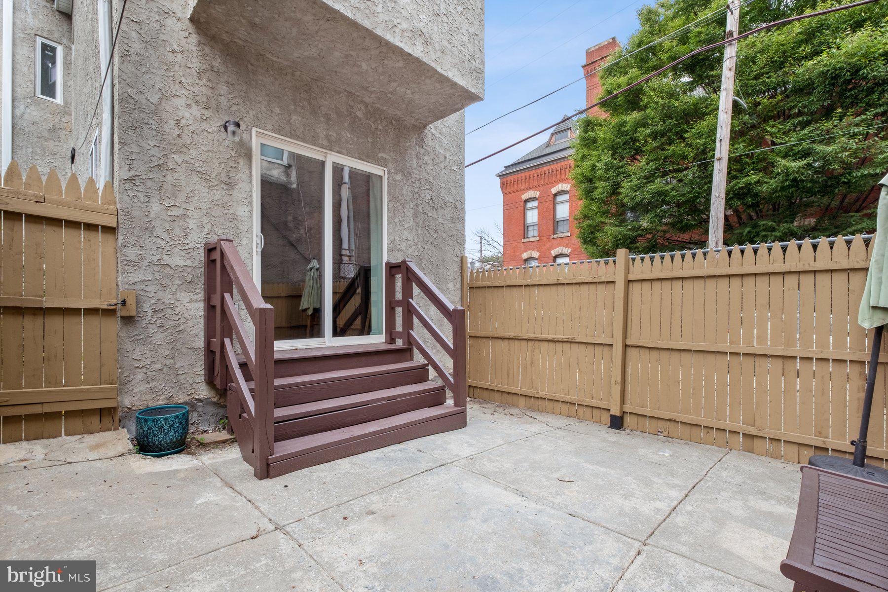 POINT BREEZE - Residential