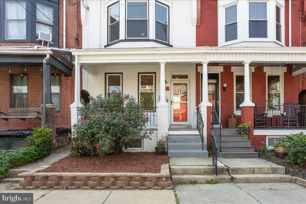 Photo of 238 E Clay Street, Lancaster, PA 17602 (MLS # PALA2056356)