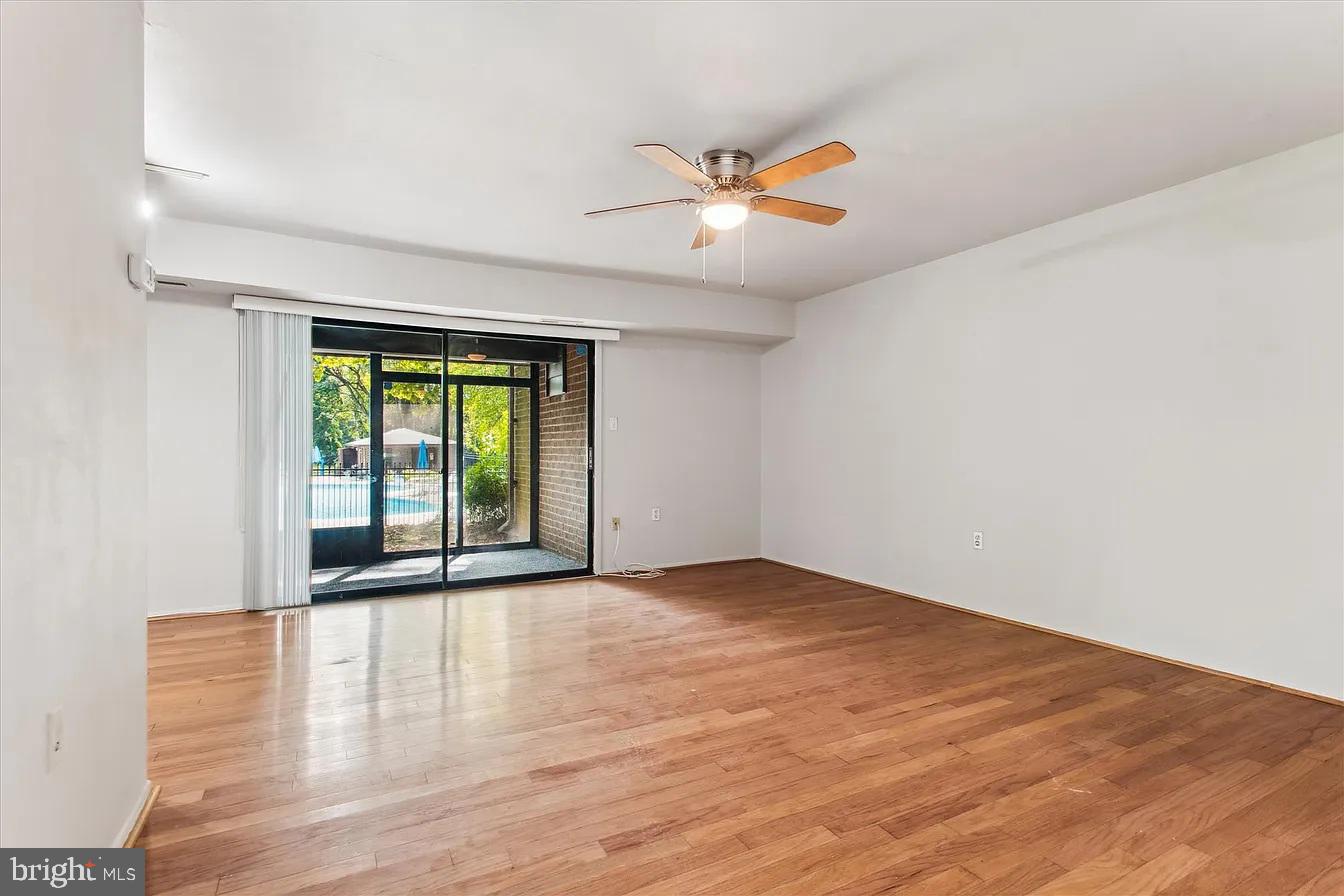 ROCKLAND RUN - Residential