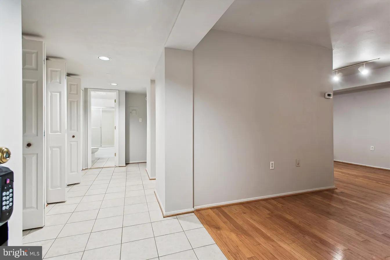 ROCKLAND RUN - Residential