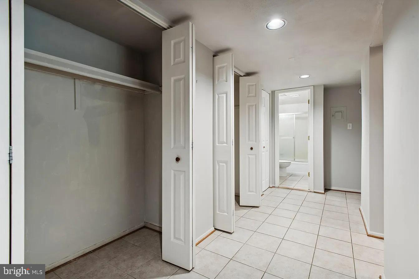 ROCKLAND RUN - Residential