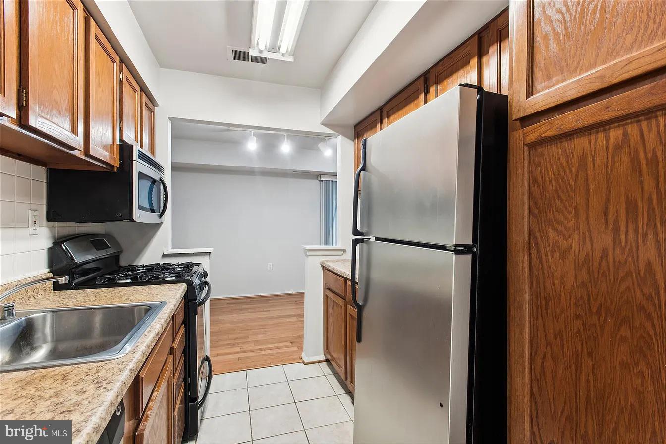 ROCKLAND RUN - Residential