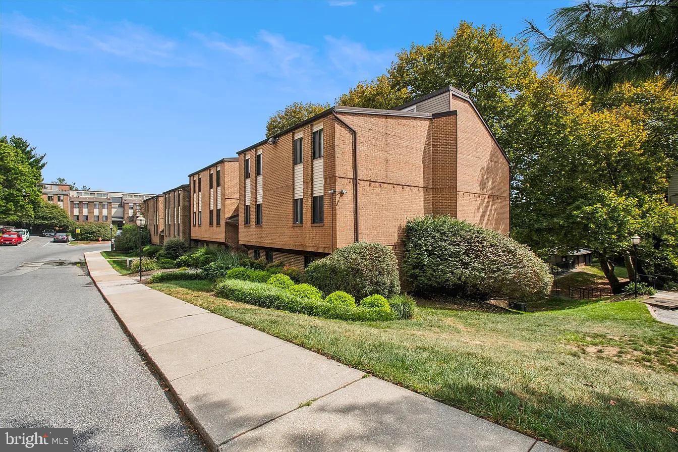 ROCKLAND RUN - Residential