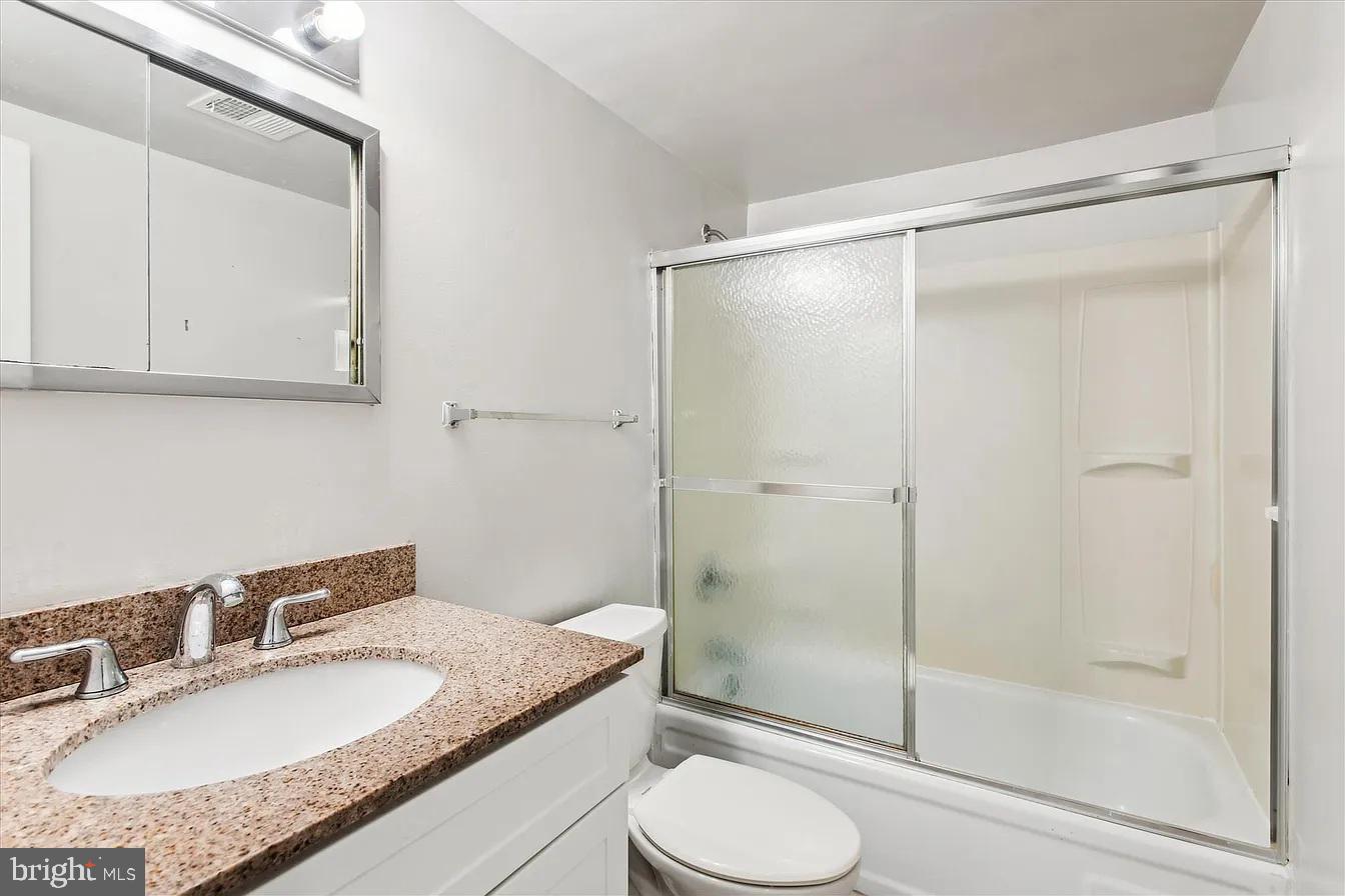 ROCKLAND RUN - Residential