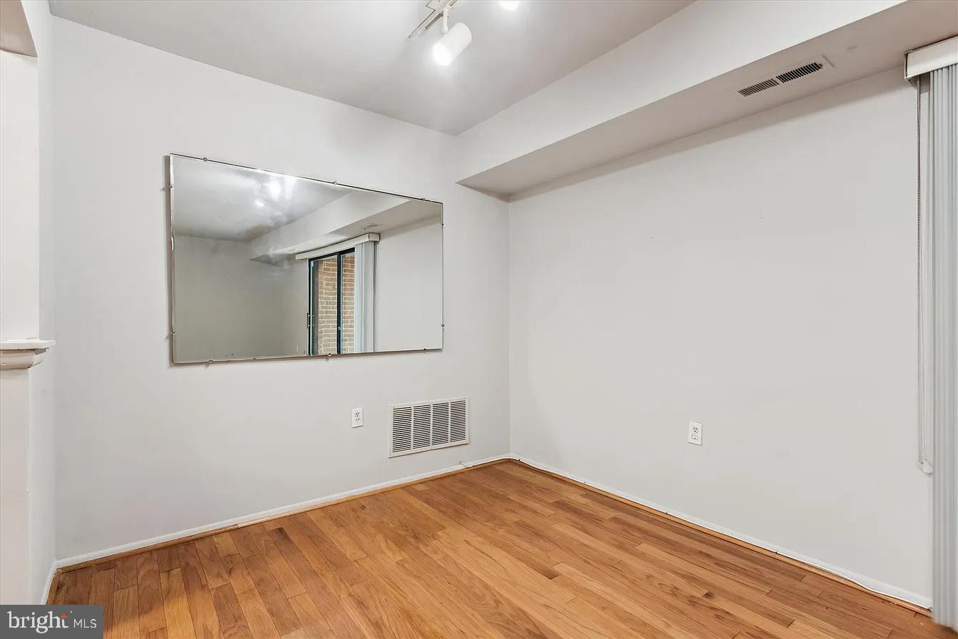 ROCKLAND RUN - Residential