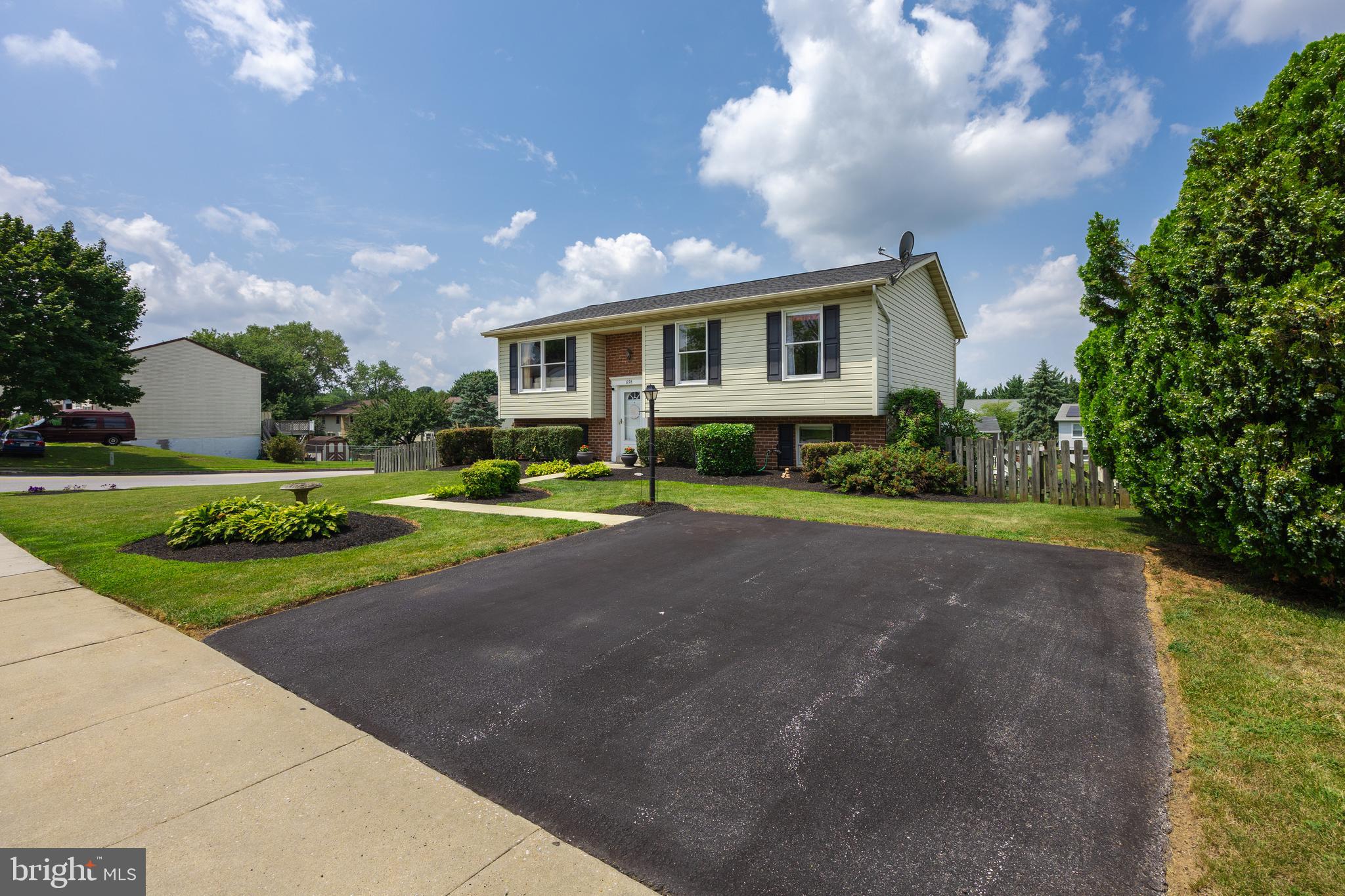698 JOHAHN DRIVE