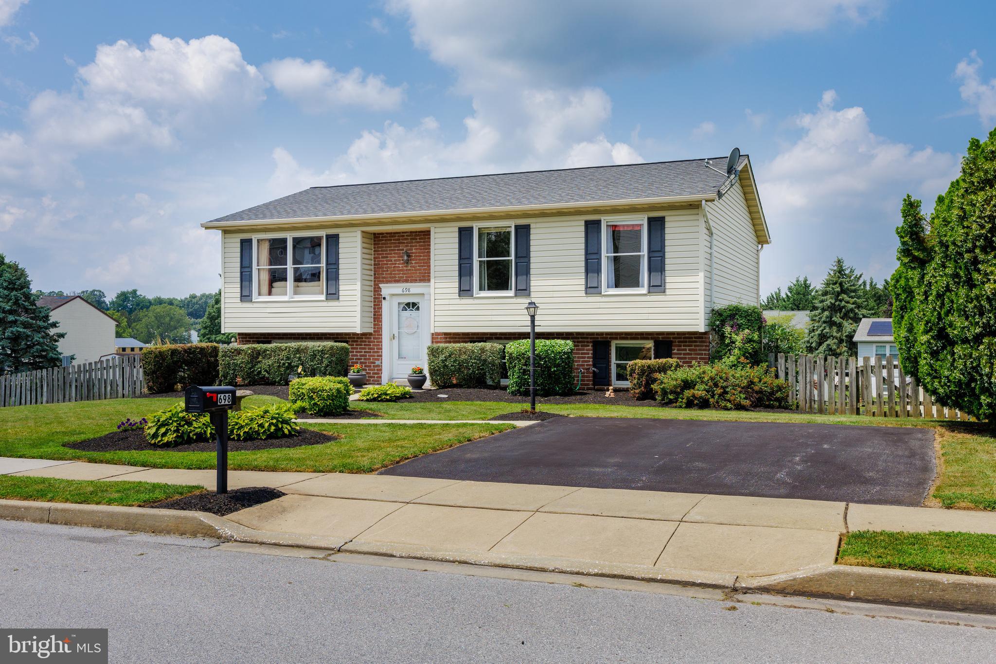 698 JOHAHN DRIVE