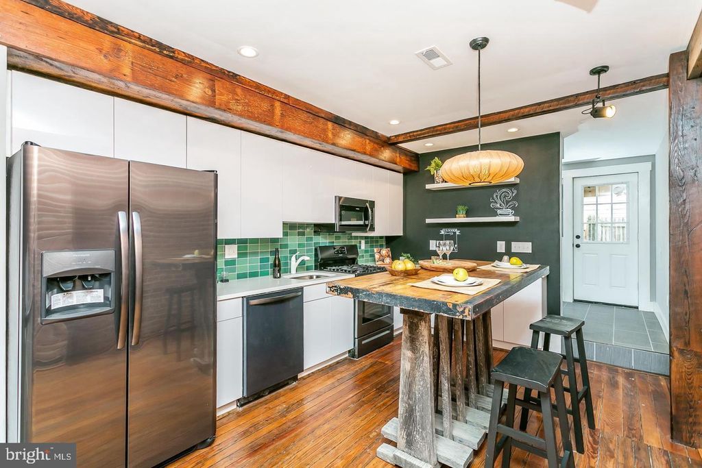 Photo of 230 E Barney Street, BALTIMORE, MD 21230 (MLS # MDBA2200096)