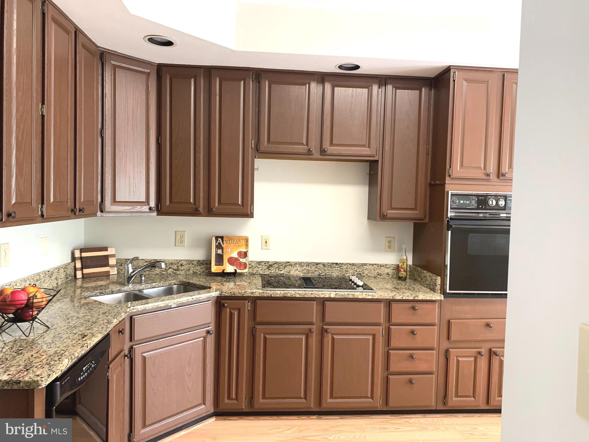 NORTH POTOMAC - Residential Lease