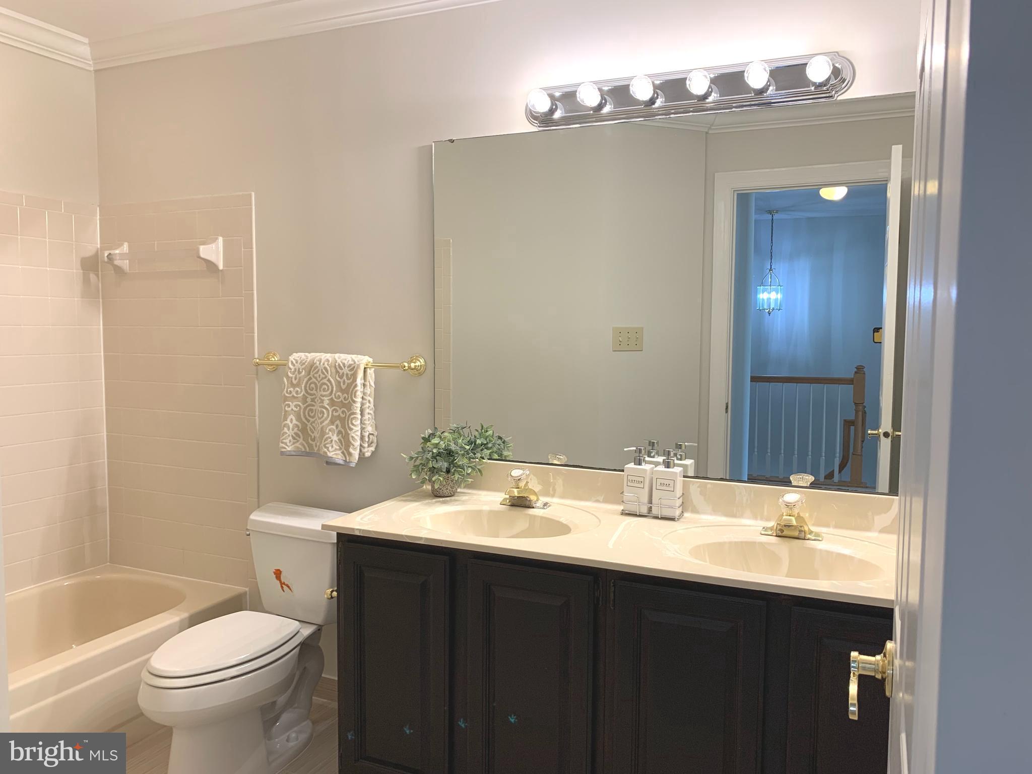 NORTH POTOMAC - Residential Lease