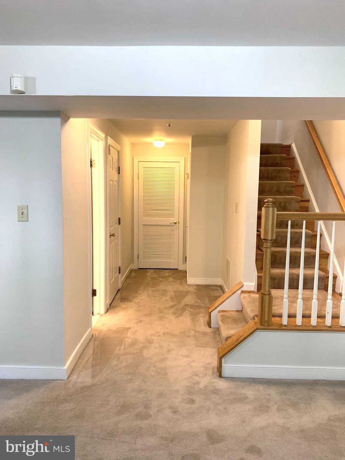 NORTH POTOMAC - Residential Lease