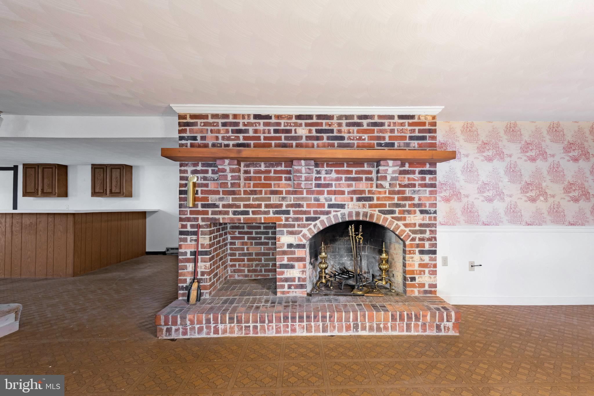 ROLLING FIELDS - Residential