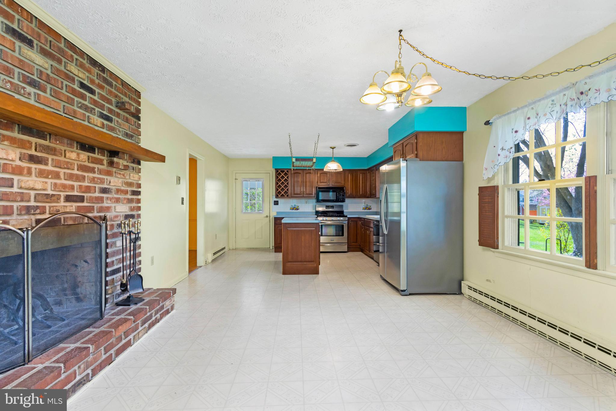 ROLLING FIELDS - Residential