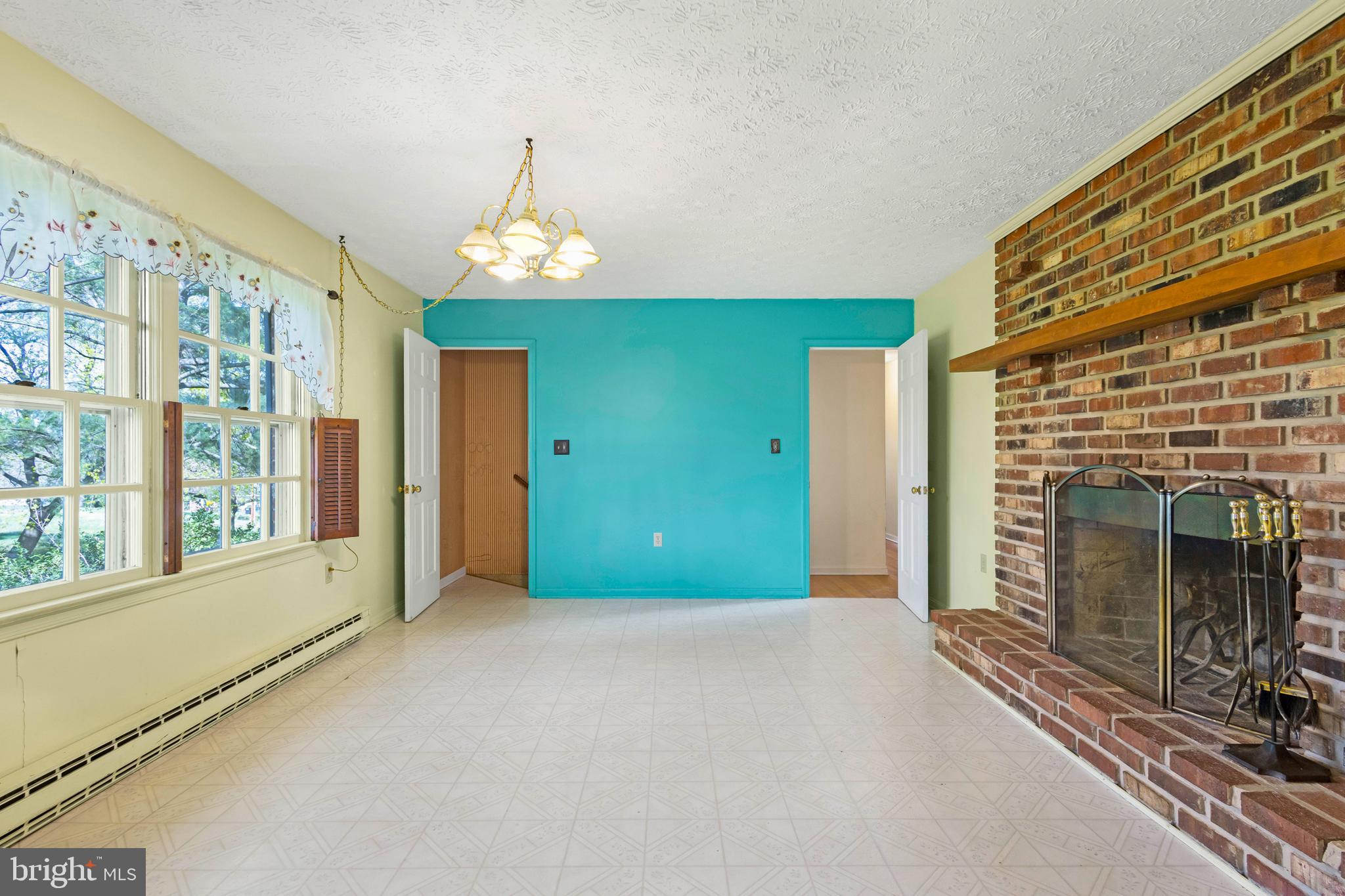 ROLLING FIELDS - Residential