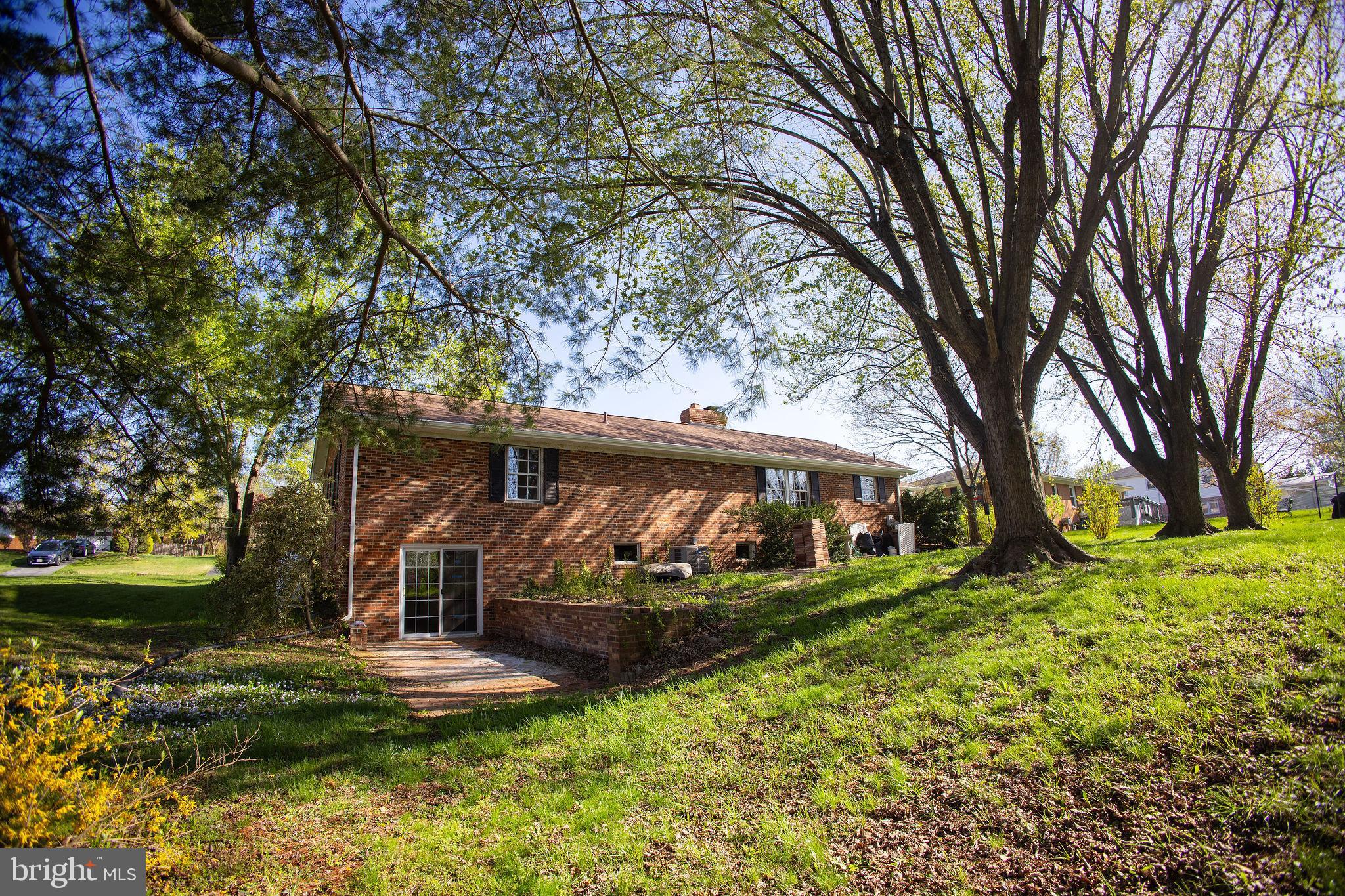 ROLLING FIELDS - Residential