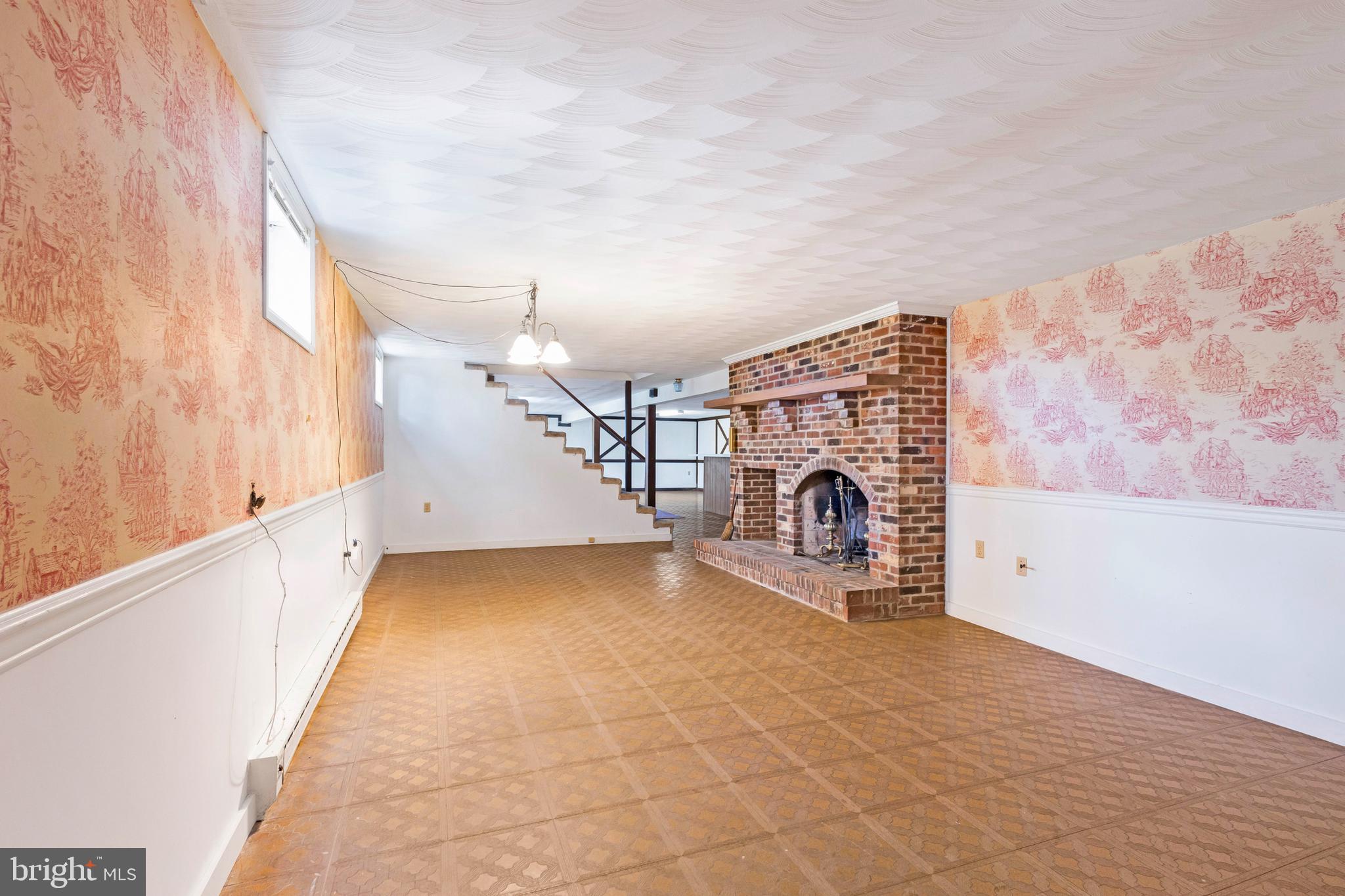 ROLLING FIELDS - Residential