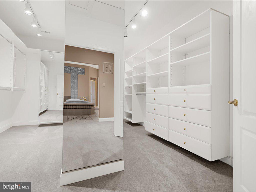 BRANTWOOD - Residential