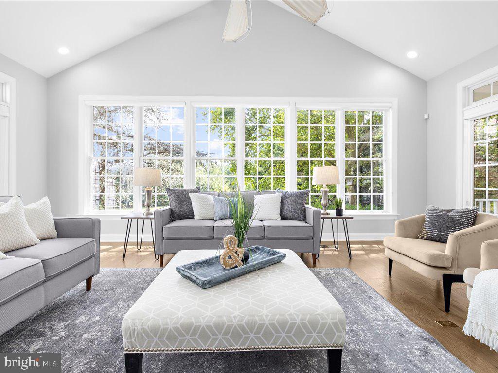 BRANTWOOD - Residential