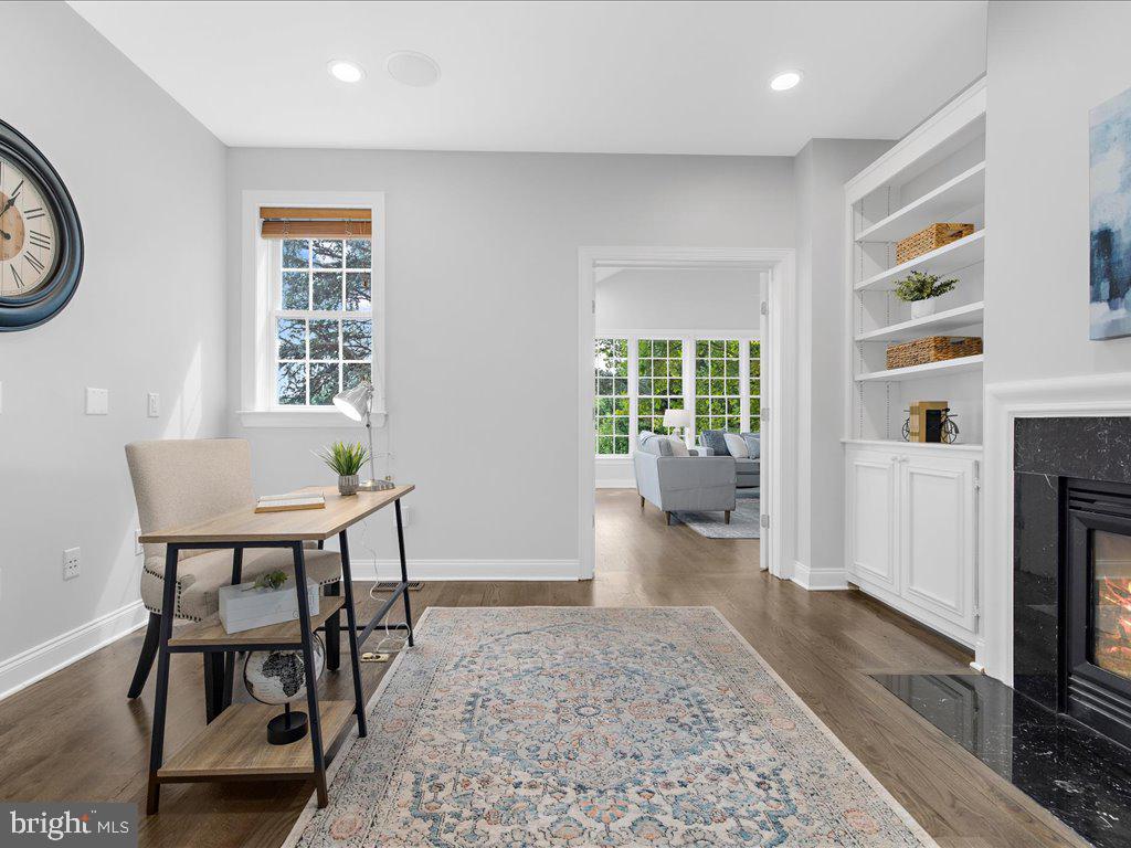 BRANTWOOD - Residential