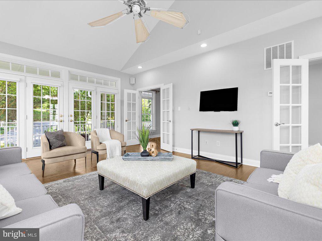 BRANTWOOD - Residential