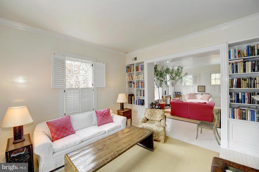 GEORGETOWN - Residential