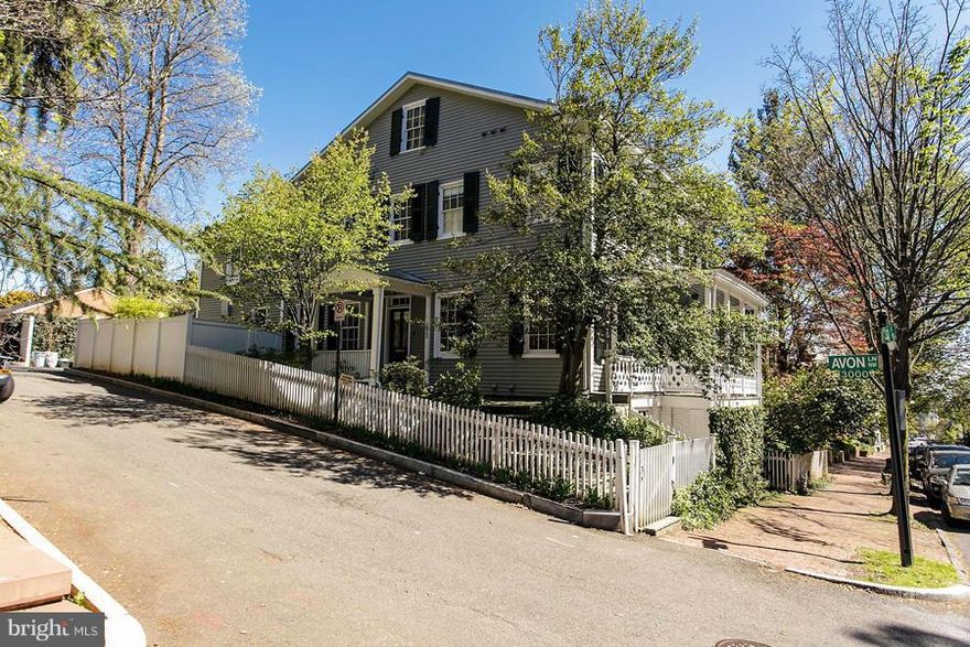 Beautiful country house located in Georgetown's East Village w/ an awe inspiring garden flooded w/southern light. Features a double drawing room w/fireplaces, library, sun-filled eat-in kitchen looking out onto the patio & garden, spacious bedrooms, lovely master suite w/updated bath & 2 car parking making for convenient city living. A real get away in the city!