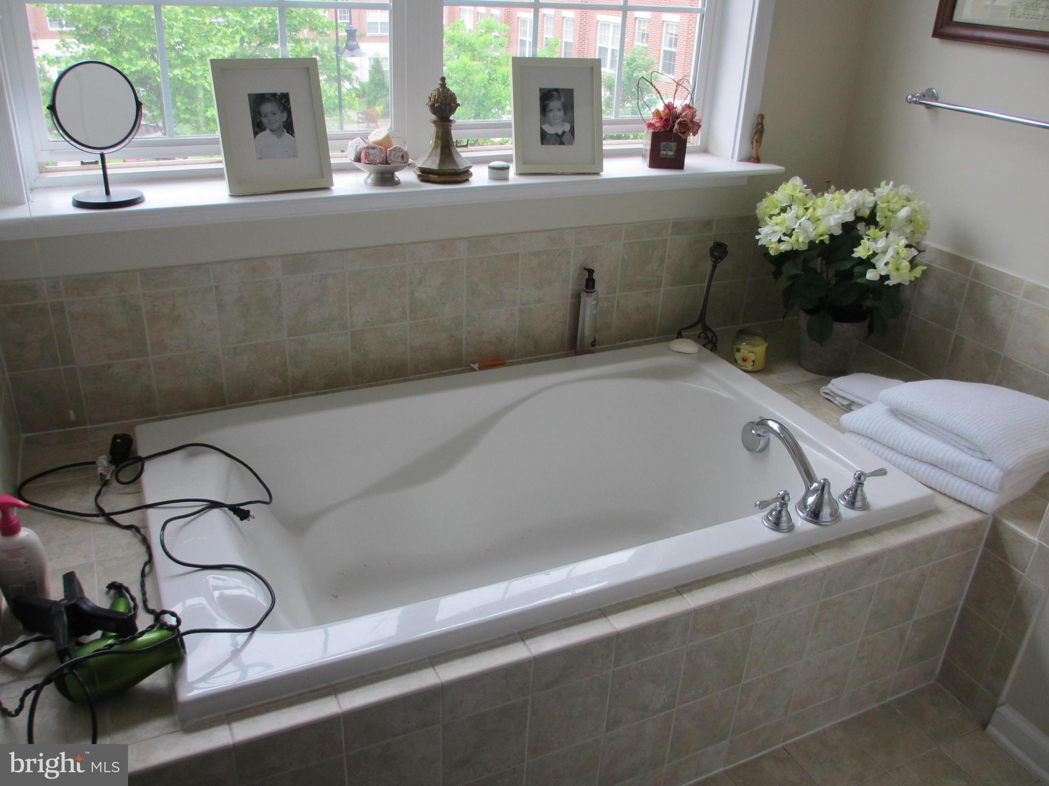 EAST MARKET - Residential Lease