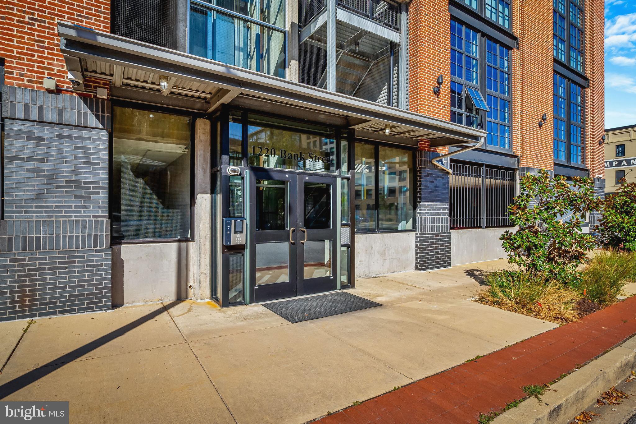 LITTLE ITALY - Residential