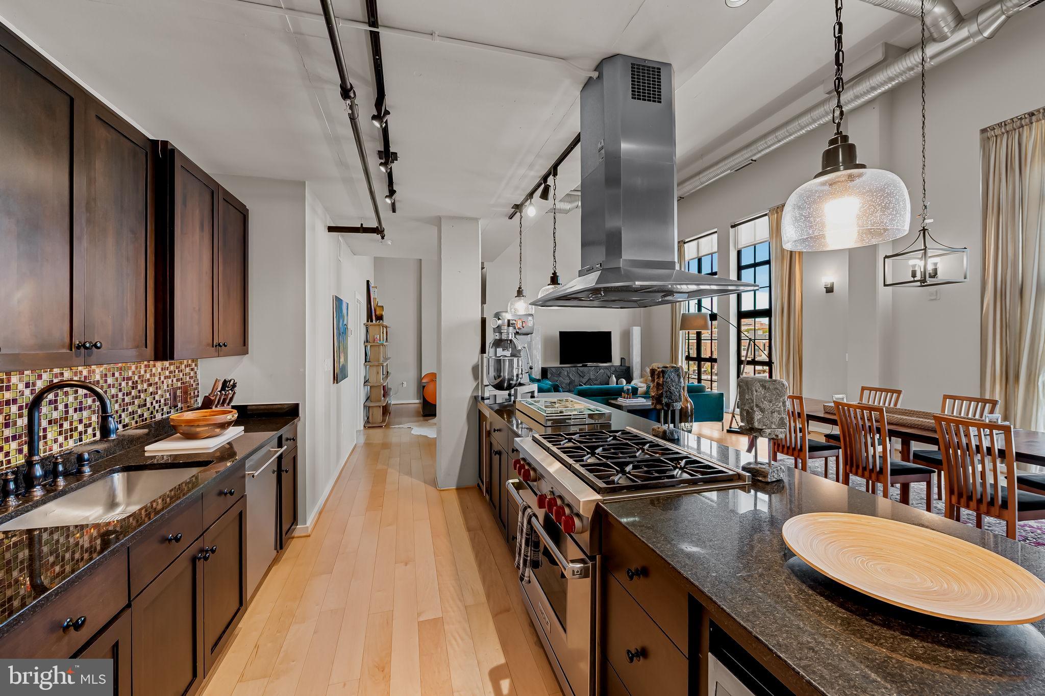 LITTLE ITALY - Residential