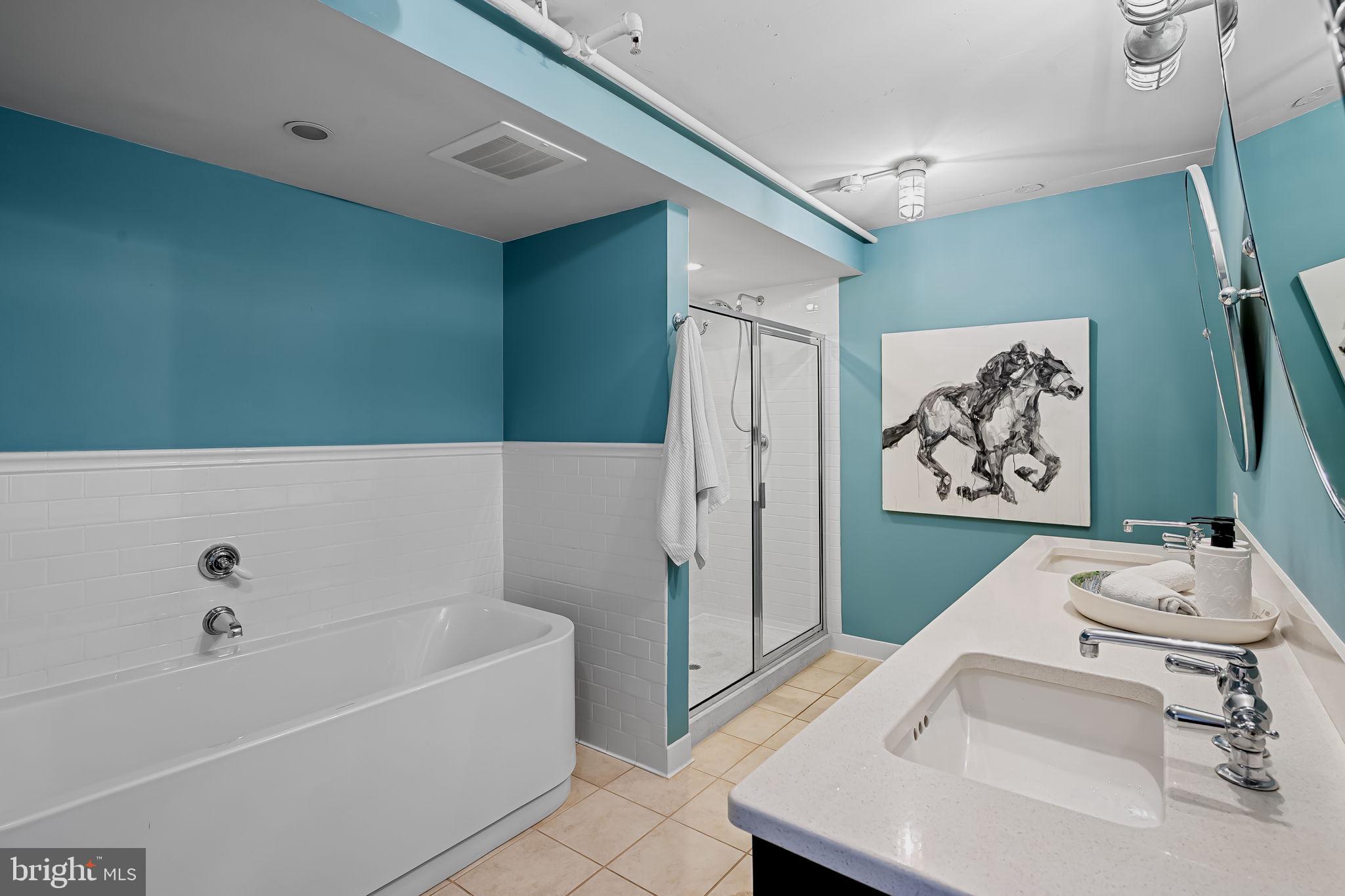 LITTLE ITALY - Residential