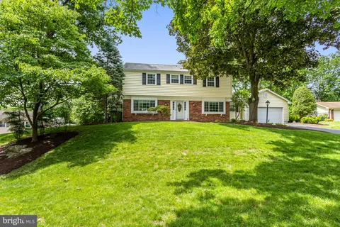 13704 Beret Place, Silver Spring, MD MLS: MDMC2182266