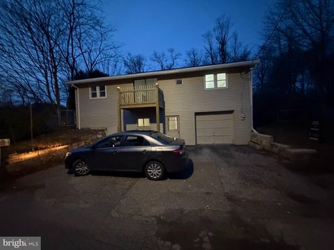 Homes For Sale - 19 Back Street<br/> MAHANOY CITY, PA 17948